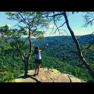 Meet your Posher, Julia